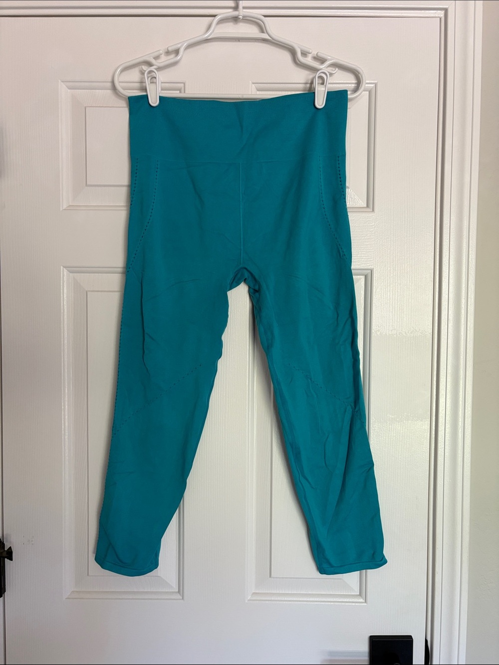 Women’s Large  Teal Active Capri Leggings  Athletic Bottoms